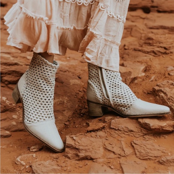 FREE PEOPLE In The Loop Woven Boots Size 37 - Picture 2 of 14